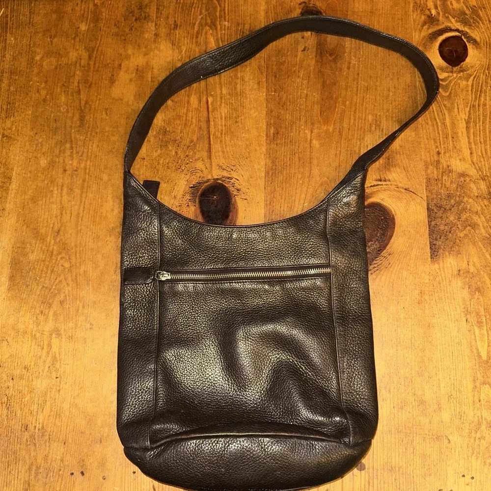 The Sak Dark Brown Leather Bucket Hobo Shoulder Bag One Strap Purse Crossbody